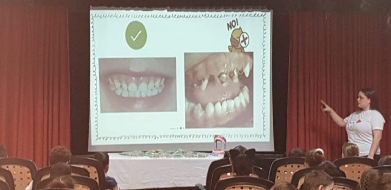 Charla-Salud-Buco-Dental-Colegio-Virgen-de-la-Peña-Mijas-Costa.-1024x497